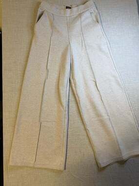 Lee Women's Wide Leg Slouch Knit Pants with Front Seam, Grey, Size 8 Medium